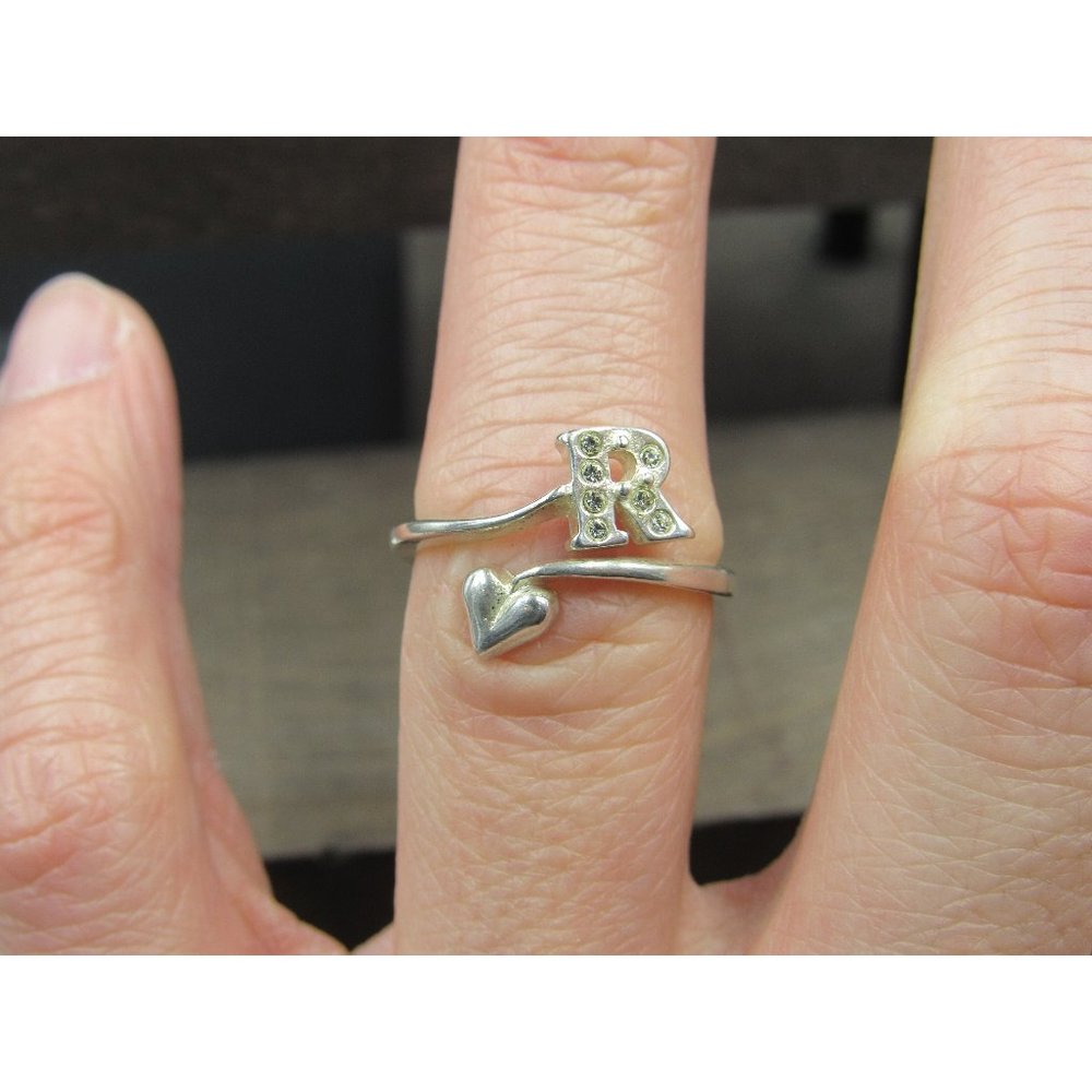 Size 6 Sterling Silver Tarnished Crystal R Letter Band Ring
